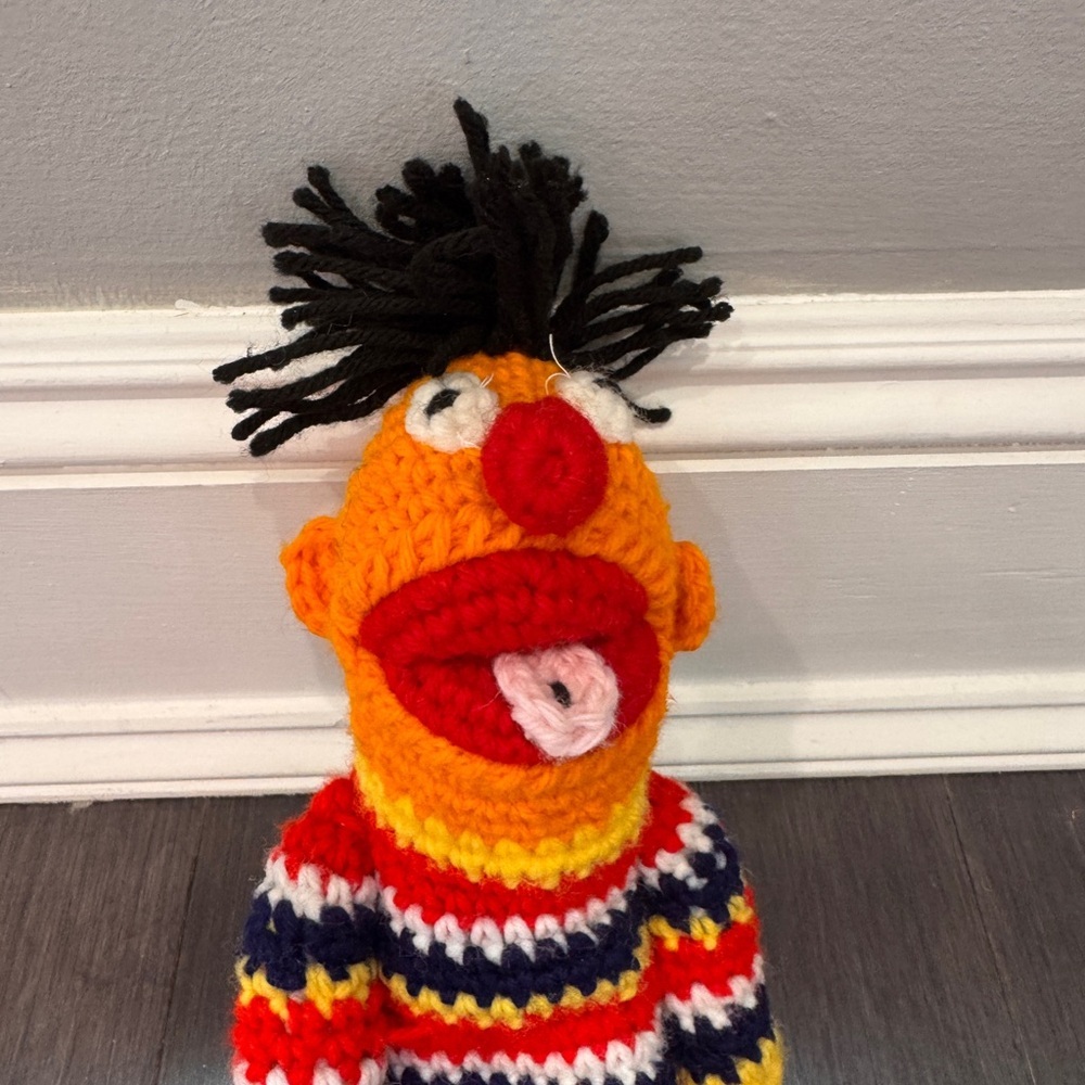 VINTAGE 1978 HANDMADE Sesame Street Knit Crochet Ernie Plush Stuffed Animal - Picture 2 of 4